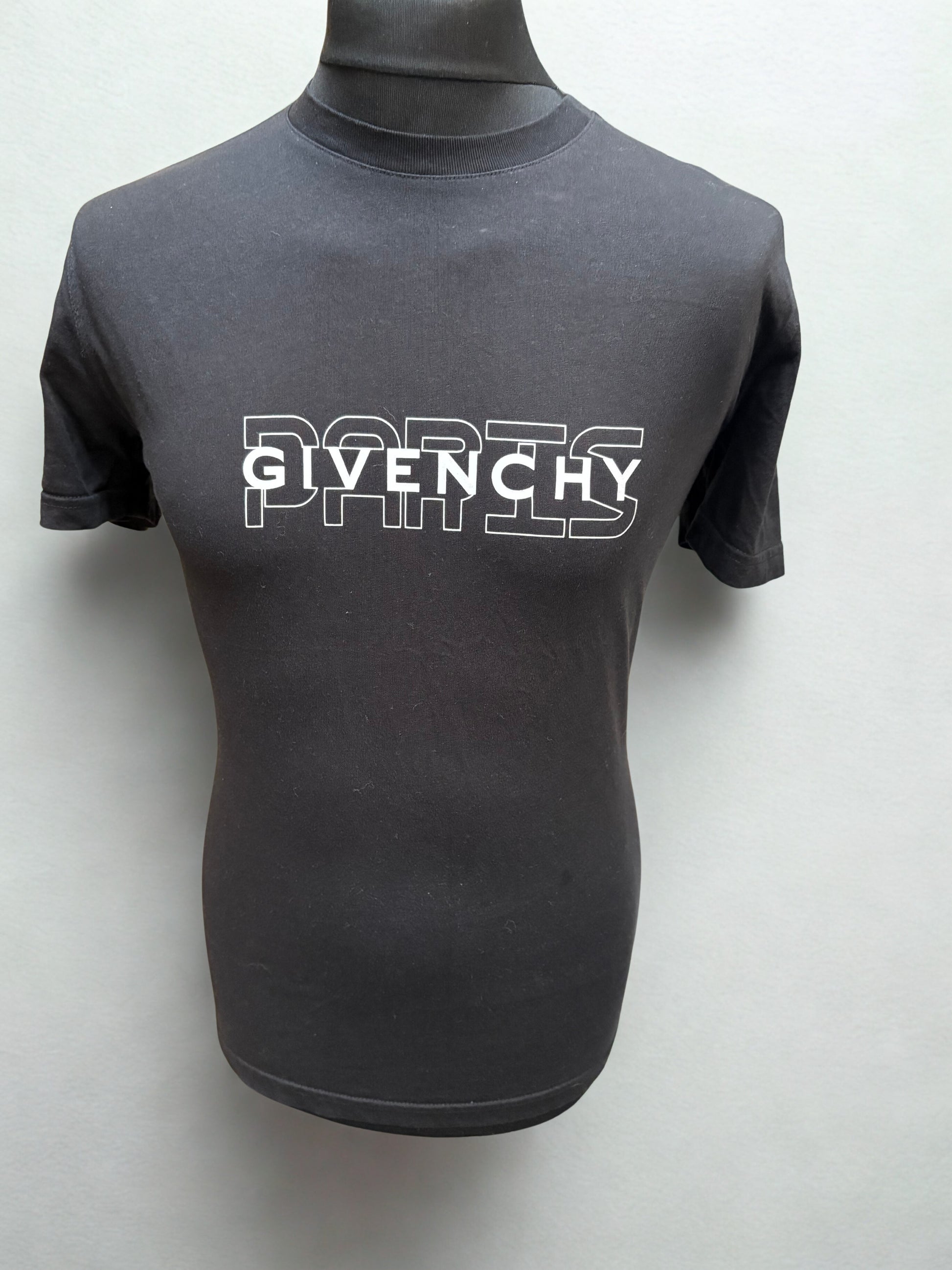 Black Givenchy T-Shirty Large