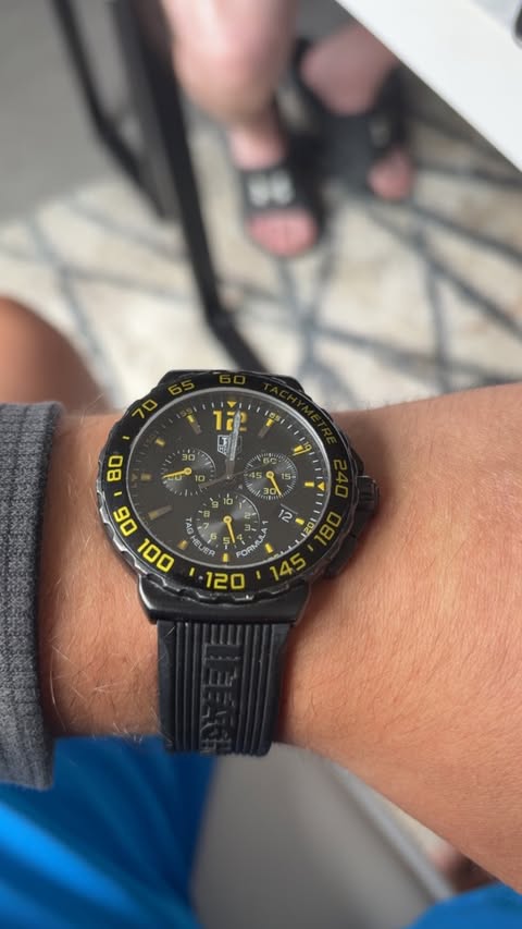 TAG Heuer Formula 1 CAU111E Chronograph – Special Edition