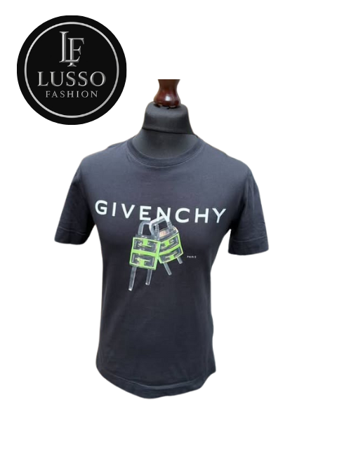 Givenchy T-Shirt Medium