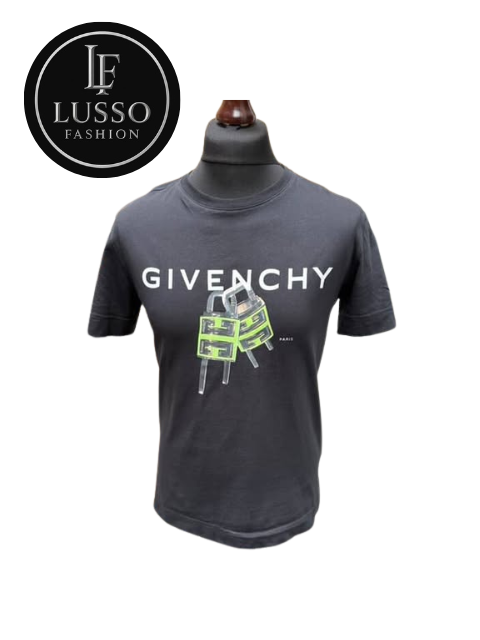 Givenchy T-Shirt Medium